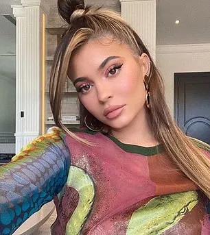 亚洲人“丹凤眼”成西方热门整容项目？一边歧视一边悄悄整容？