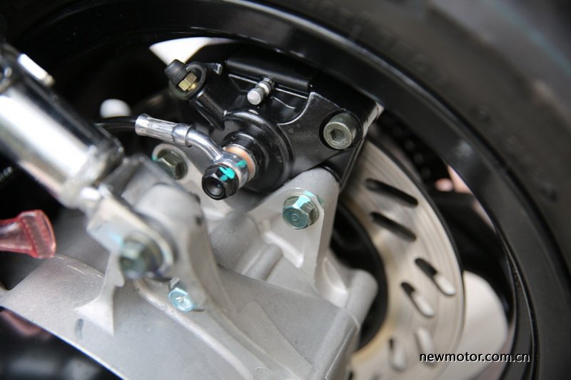 三阳fnx150踏板2021款评测,三阳fnx踏板150带人可以跑山吗