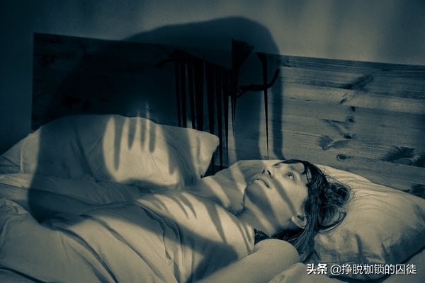 民间说法鬼压床其实是睡眠瘫痪症,睡眠瘫痪症俗称鬼压床遗传吗