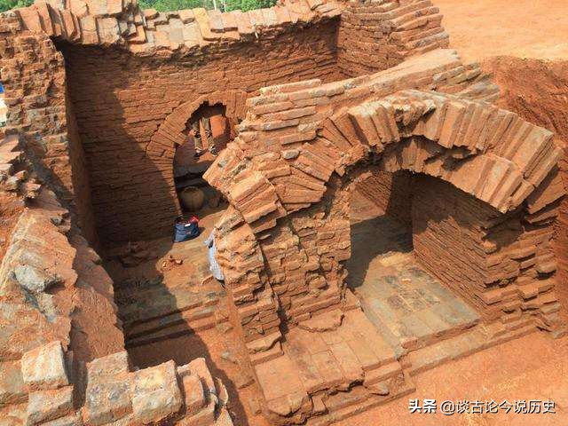 中国考古挖掘出几个干尸,湖北挖出千年不腐男尸