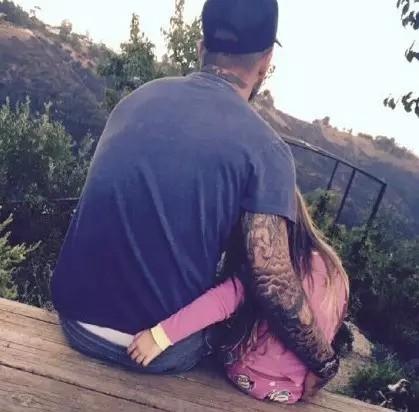 “女儿真香!”他坚持10年丁克生活,妻子怀孕后却马上沦为女儿奴