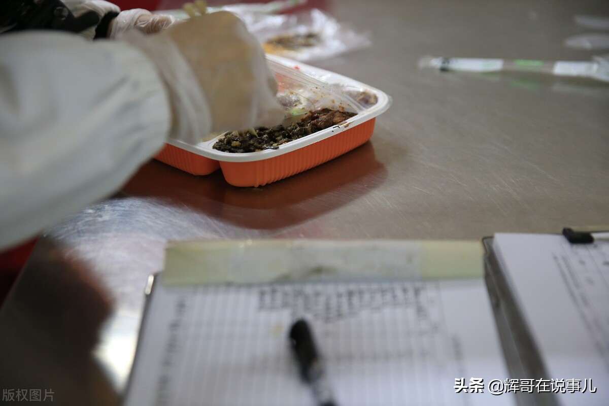 男子做餐饮10年只赚20万,90后小伙负债200万做餐饮