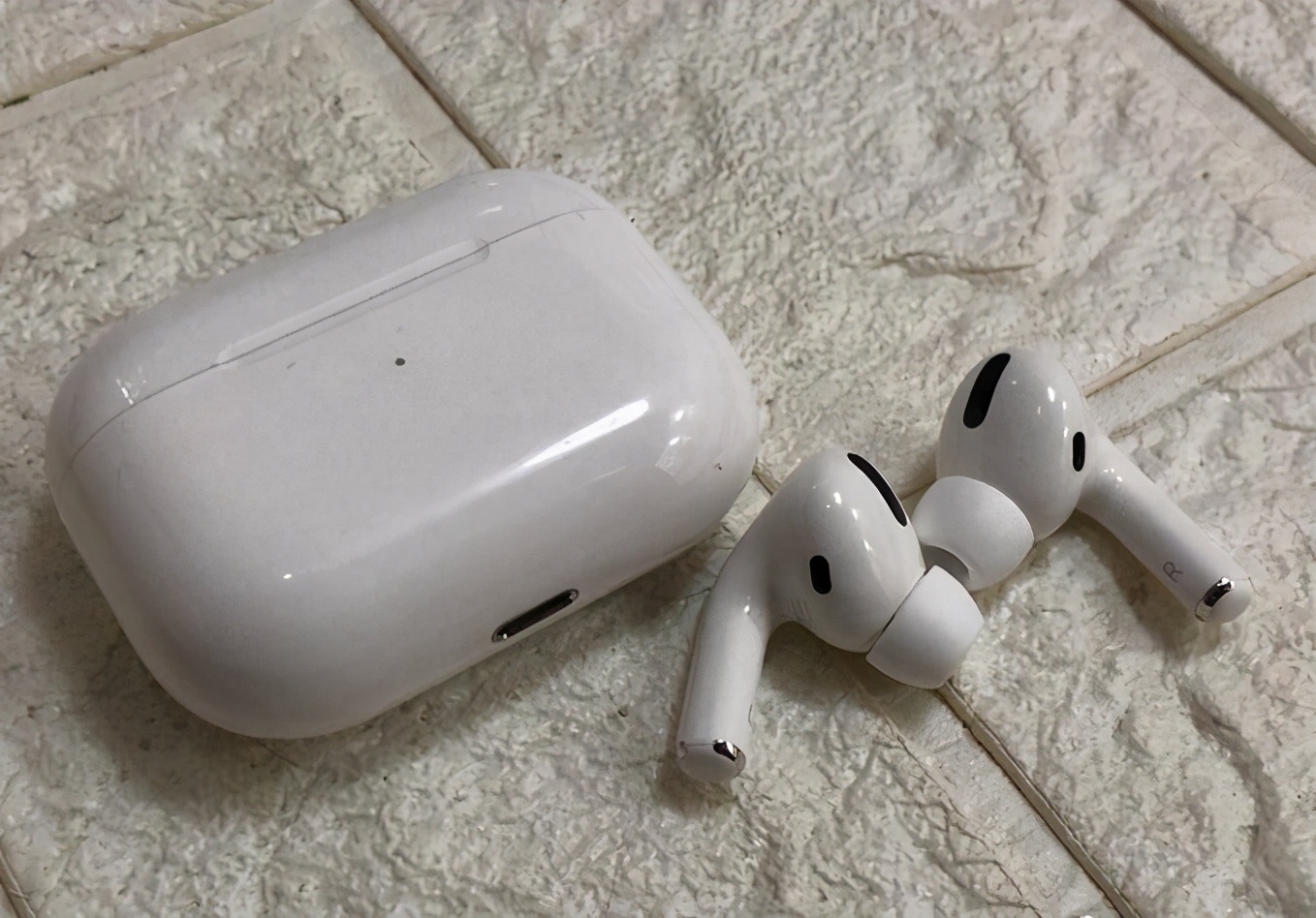 如何选购高品质的降噪耳机,降噪耳机选购避雷指南