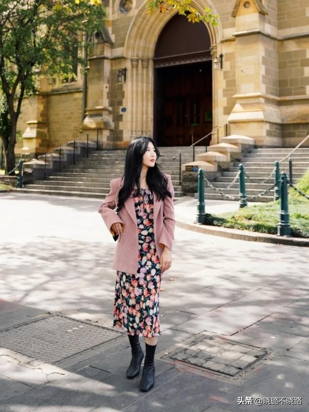 短裙子如何穿短靴比较好看,为什么穿靴子显腿短