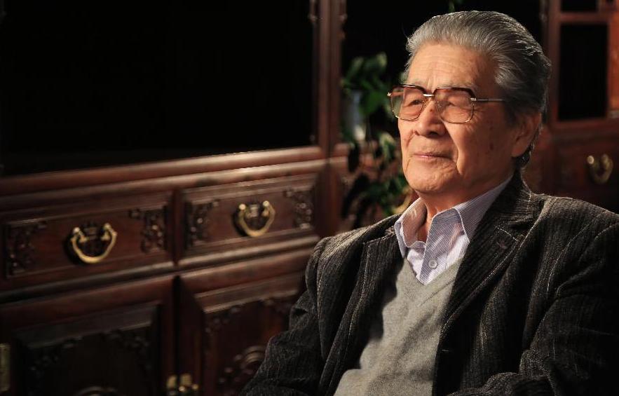 19岁潜伏,63岁饰演姜子牙,“七一勋章”获得者蓝天野有多牛?