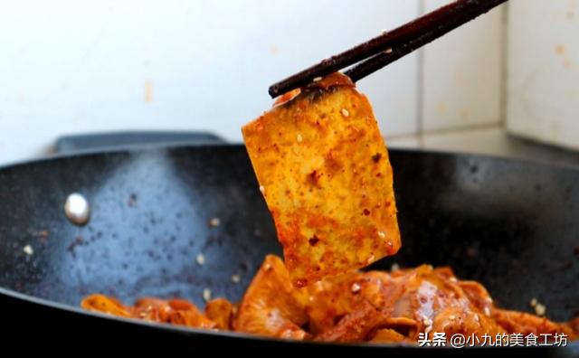 用面粉做辣条不加淀粉还劲道,如何做辣条又干净又好吃教程