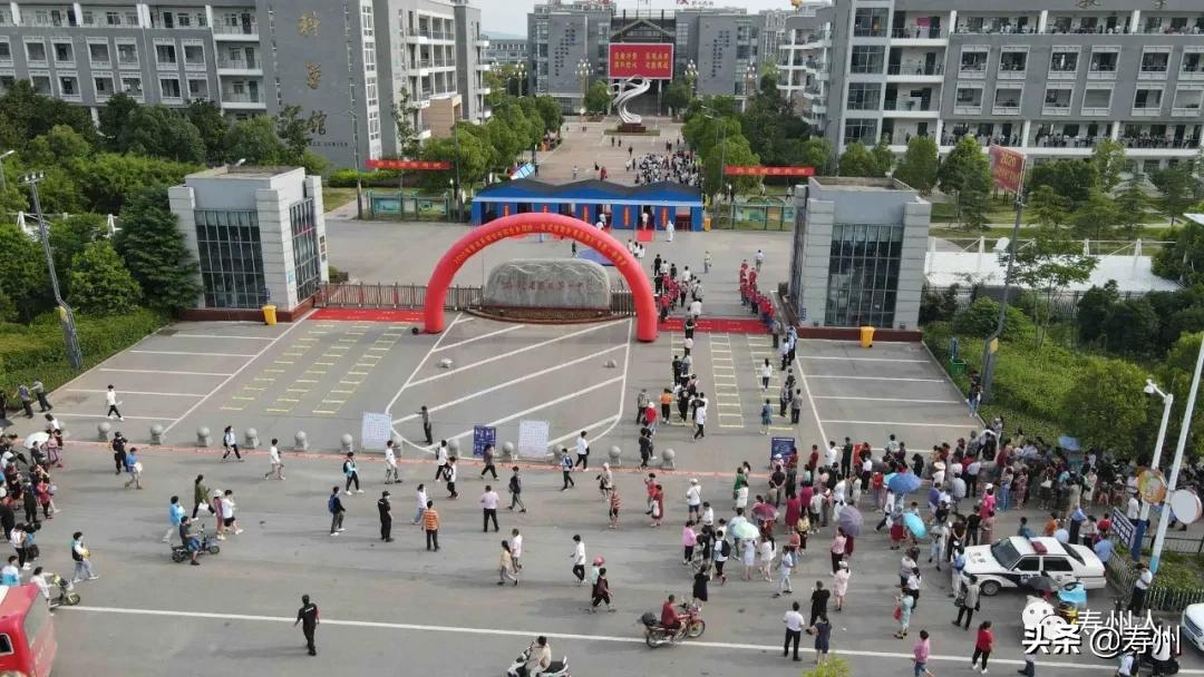 航拍淮南市寿县炎刘中学,航拍寿县一中视频