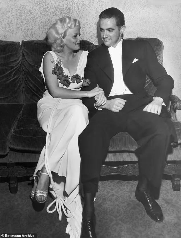 地球太烦了，这个男人居然想带全人类飞向天空