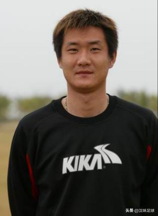 足球闫毅简介,武汉足球员闫毅照片