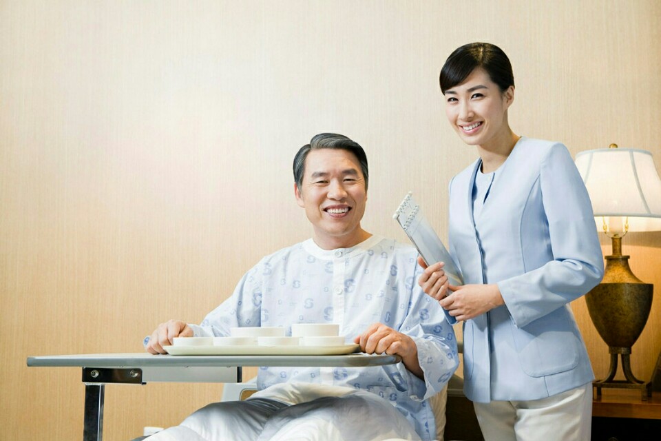 直肠癌中晚期手术费用,直肠癌中晚期能不能手术治疗