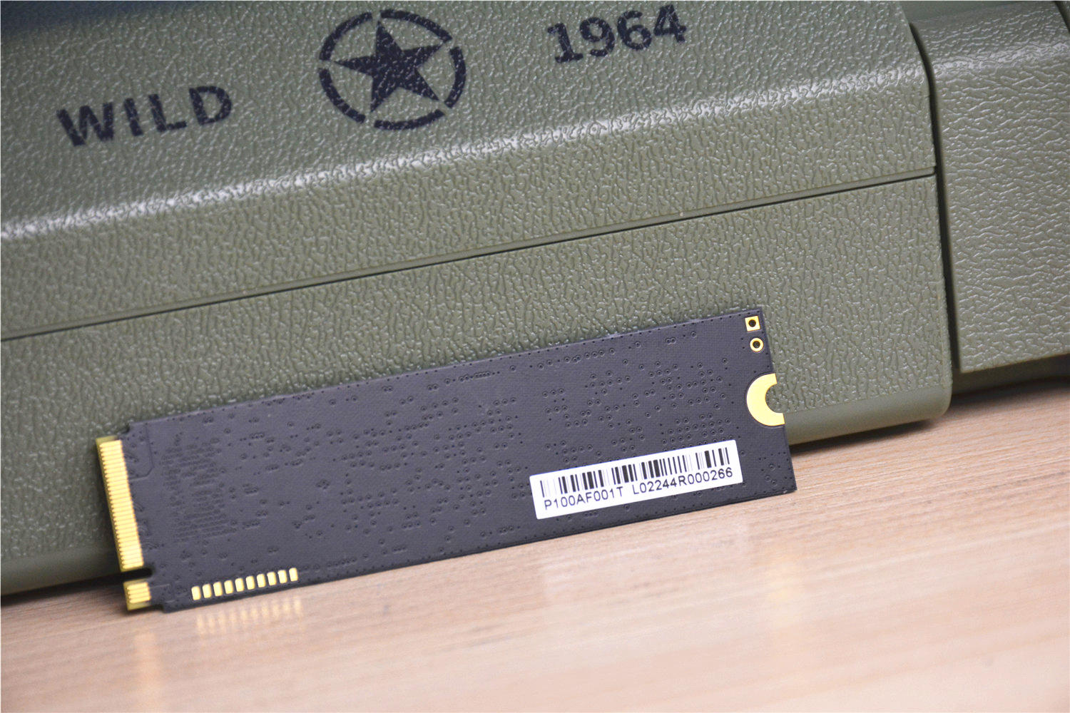 固态硬盘暴跌什么原因,固态硬盘价格持续走低