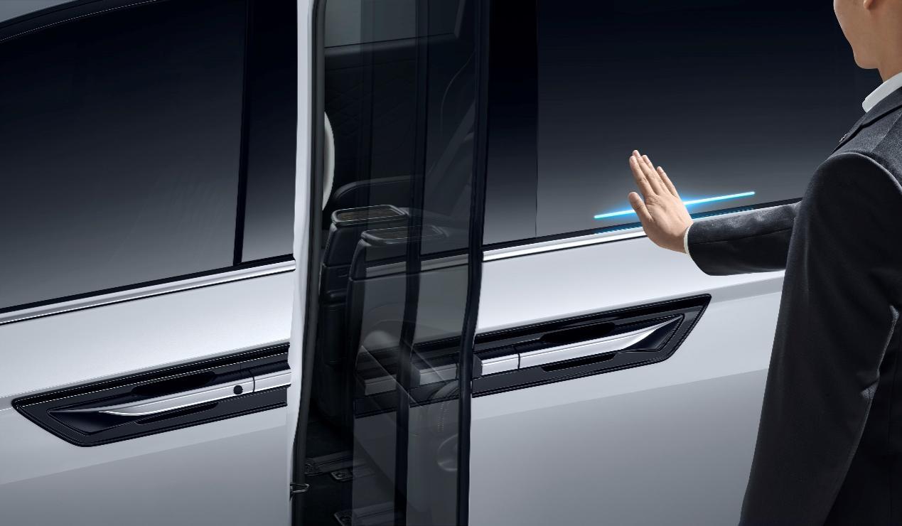 艾力绅锐混动豪华版测评,艾力绅锐混动值得买吗