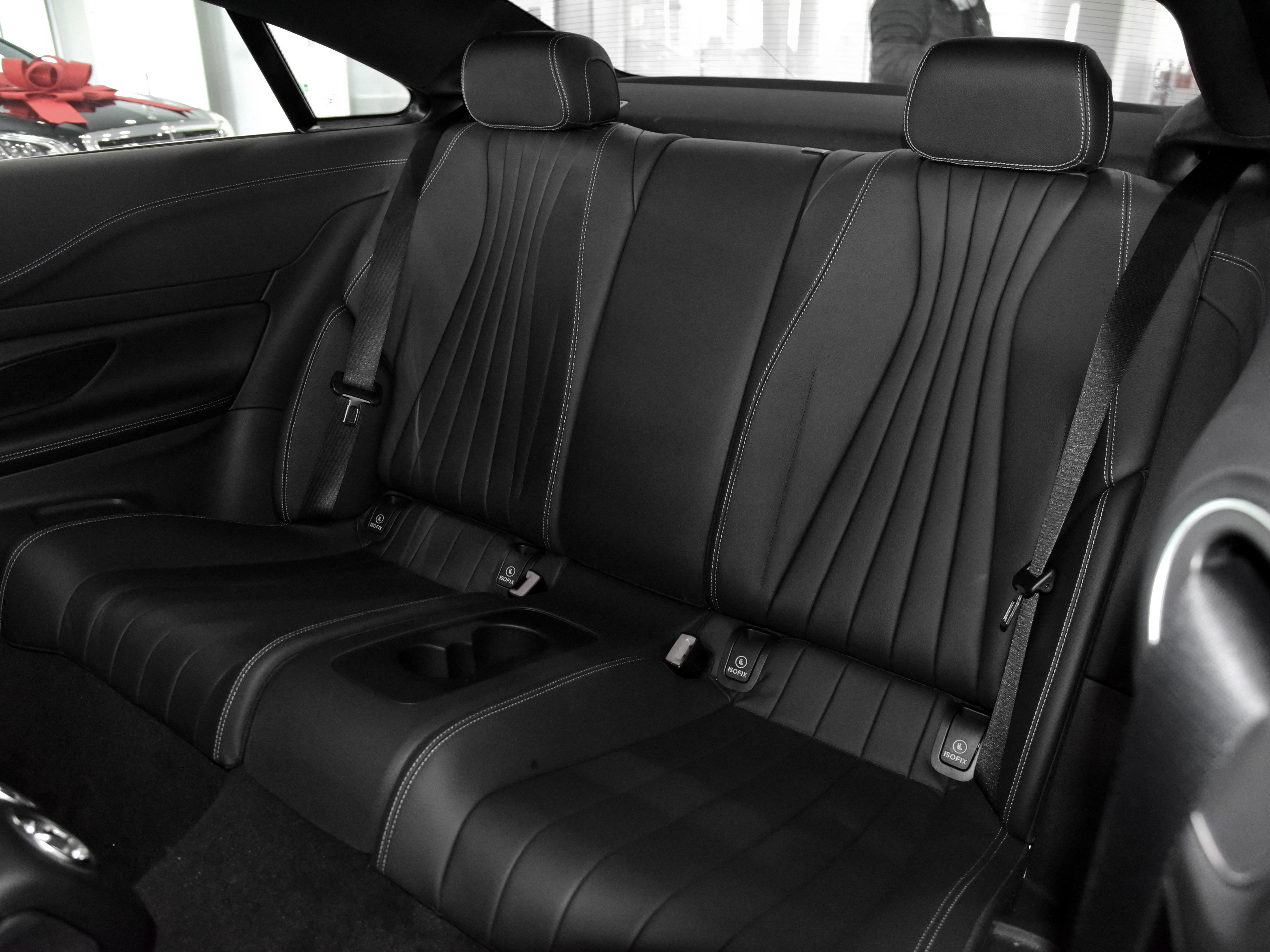 两门奔驰轿跑内饰,轿跑内饰豪华