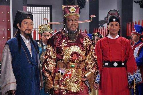 何家劲已经60岁了展昭还是那么帅,展昭最后活了吗