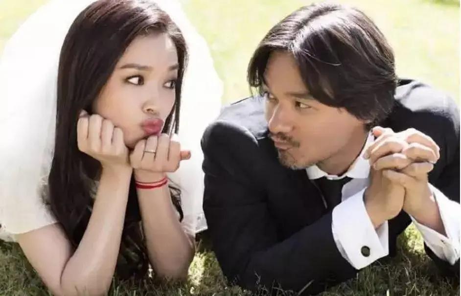 舒淇晒两人合照为丈夫庆生,舒淇与老公十指紧扣甜蜜恩爱