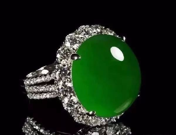 十大顶级冰种翡翠观音,满绿冰种翡翠观音参考价多少