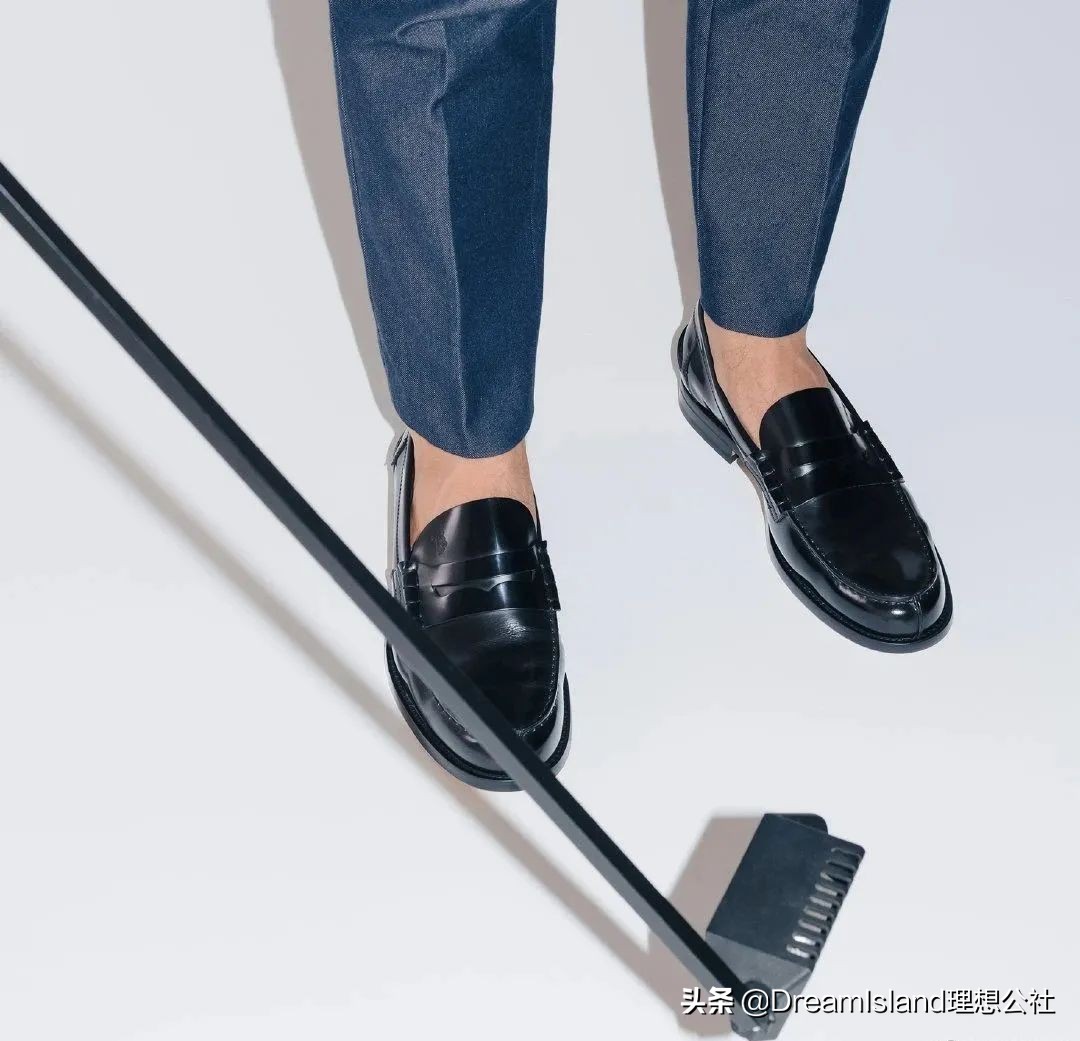 街拍白色乐福鞋,达妹街拍图文