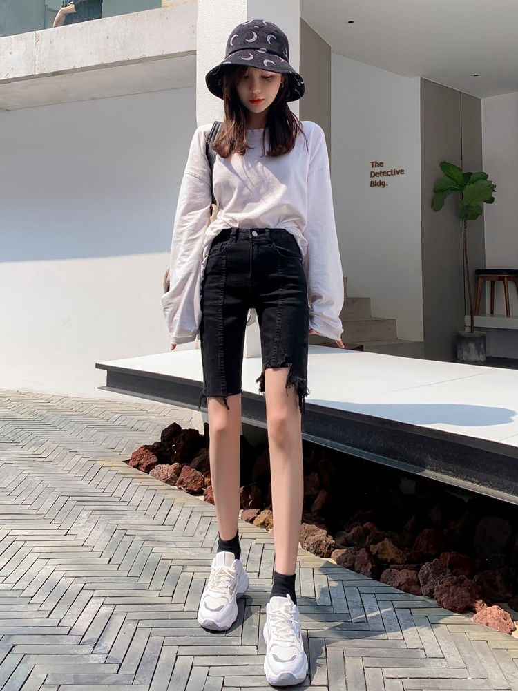 潮酷直筒牛仔裤怎么搭配,秋冬季节破洞牛仔裤怎么搭配