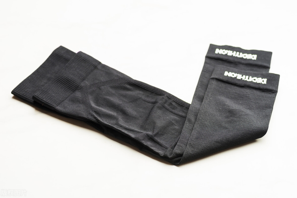 冰袖是都防晒吗,冰袖黑色和白色哪个防晒效果好