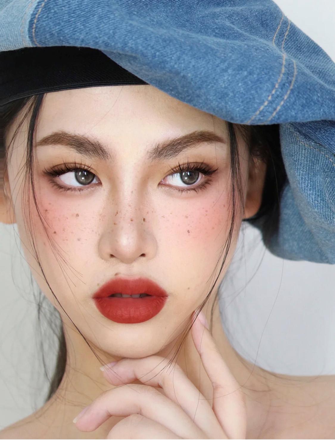 黄黑皮穿胡萝卜色好看吗,黄黑皮适合胡萝卜色显气色