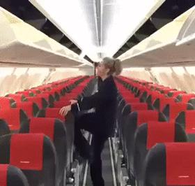 新娘开心的搞笑视频,搞笑gif开心一刻女司机上车