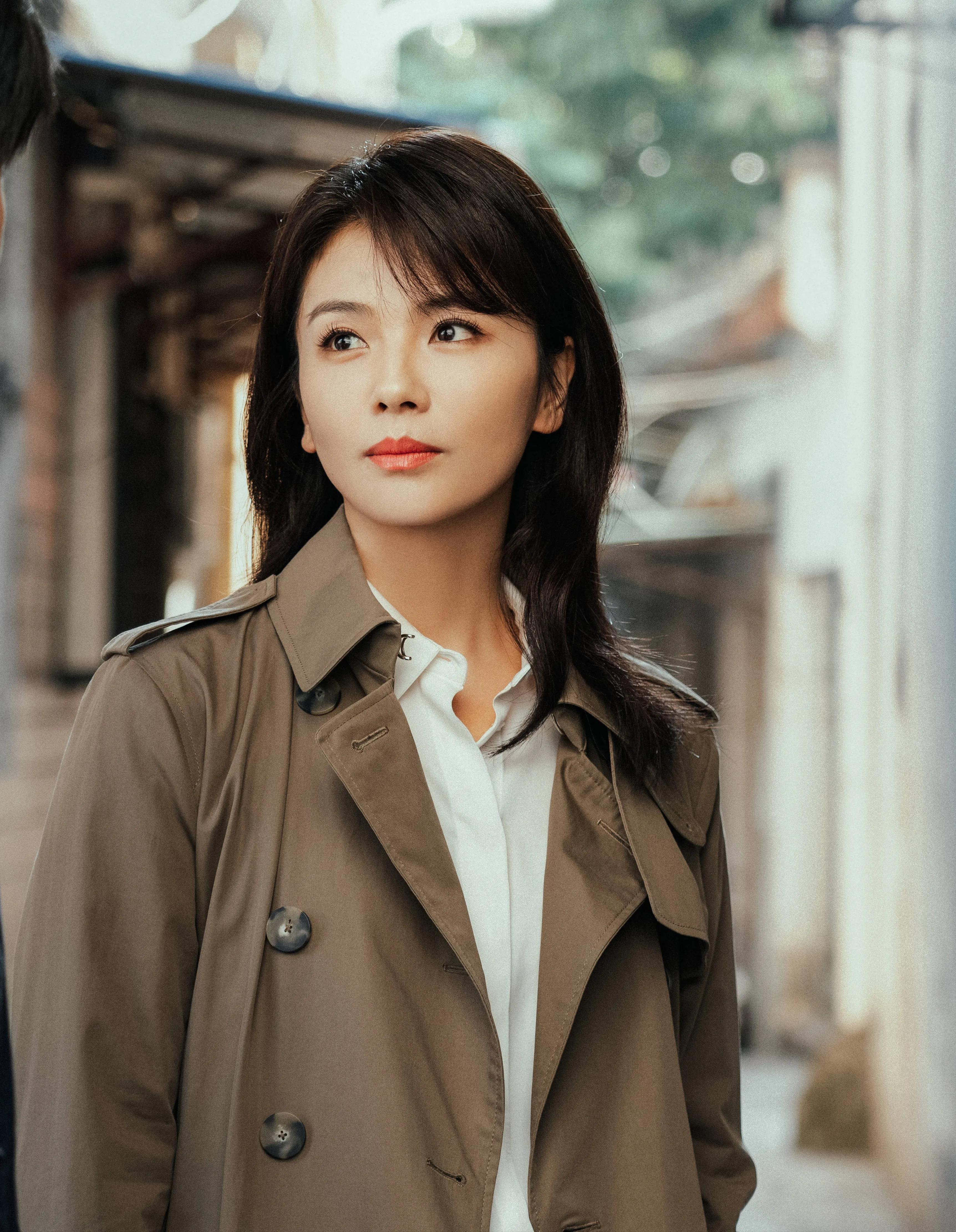 王珂：百亿富豪闪婚女明星，三年后遭遇破产，媳妇成“国民贤妻”