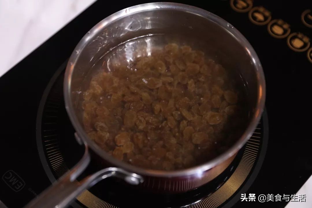 竟然比马卡龙还好吃？日本爆款小点心朗姆葡萄夹心饼干，超全配方