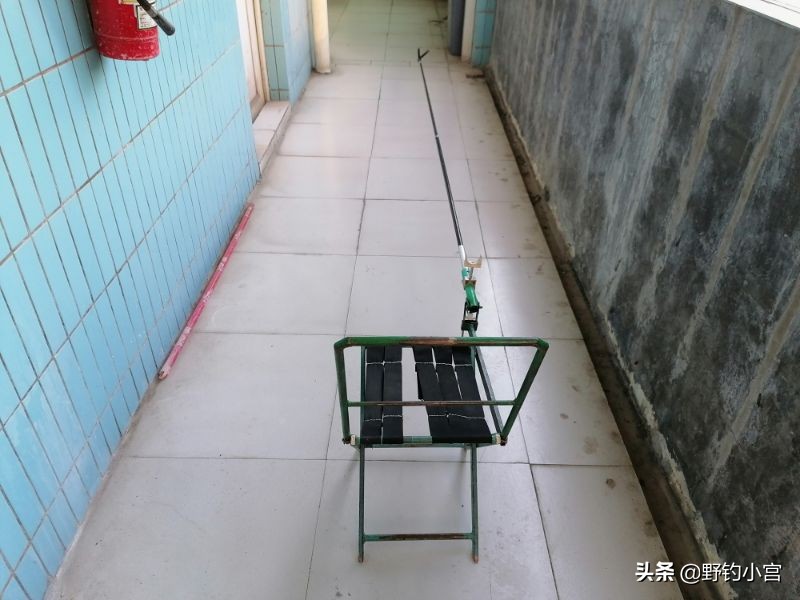 钓鱼怎么用鱼竿支架最好,鱼竿支架怎么用最好用