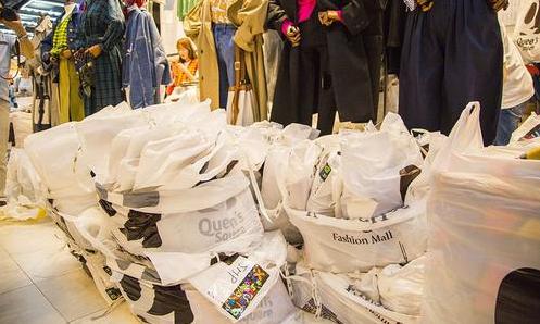 摆地摊卖服装的秘诀,摆地摊卖服装技巧方法吸引人