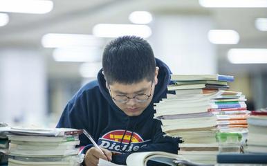 想要稳定的工作考研还是考公,想考上教师编