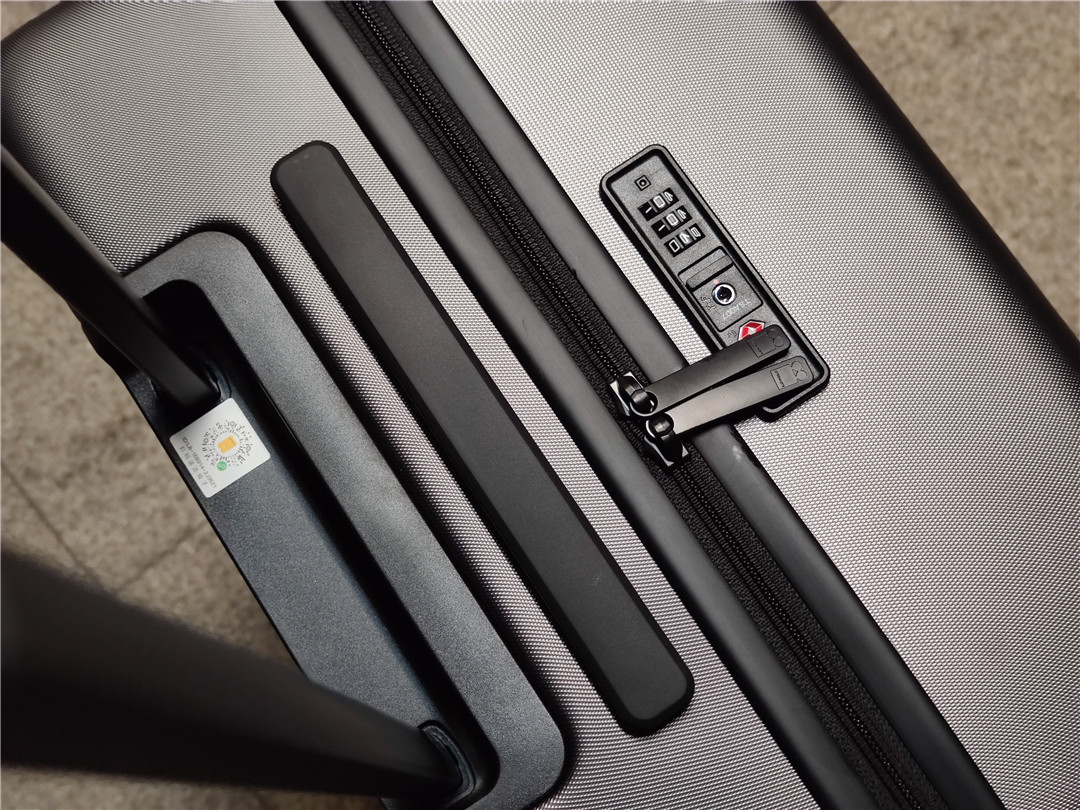 地平线8号旅行箱对比旅美旅行箱,2023年最流行的高端旅行箱
