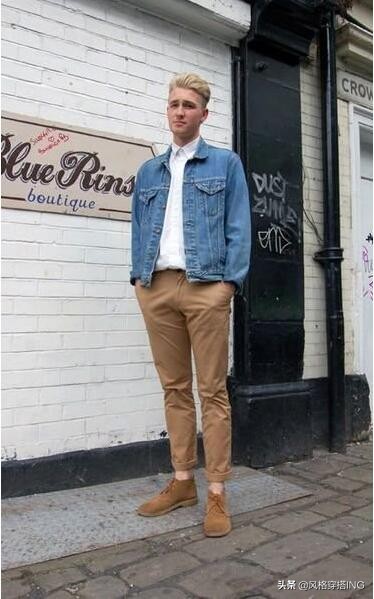 男士米白色小西服搭配卡其色裤子,秋冬男士宽松卡其色裤子搭配