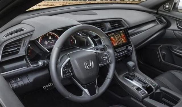 雪佛兰科沃兹对比本田思域,雪佛兰科沃兹7.99万什么配置