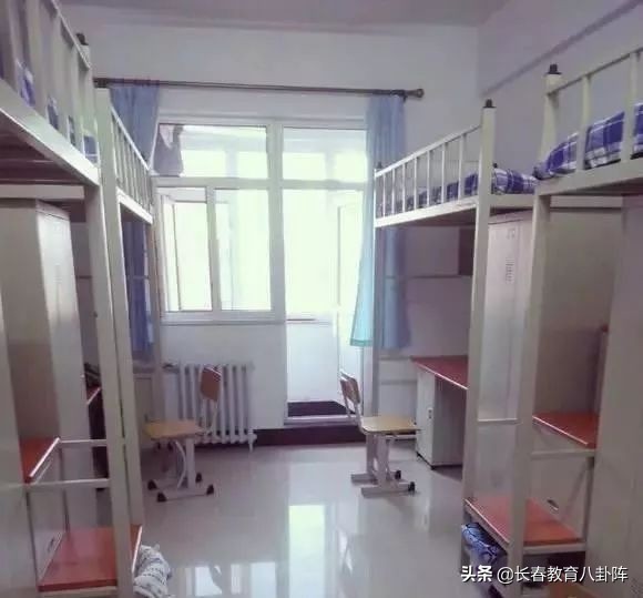全国高校宿舍奢华排行,各个学校宿舍大比拼
