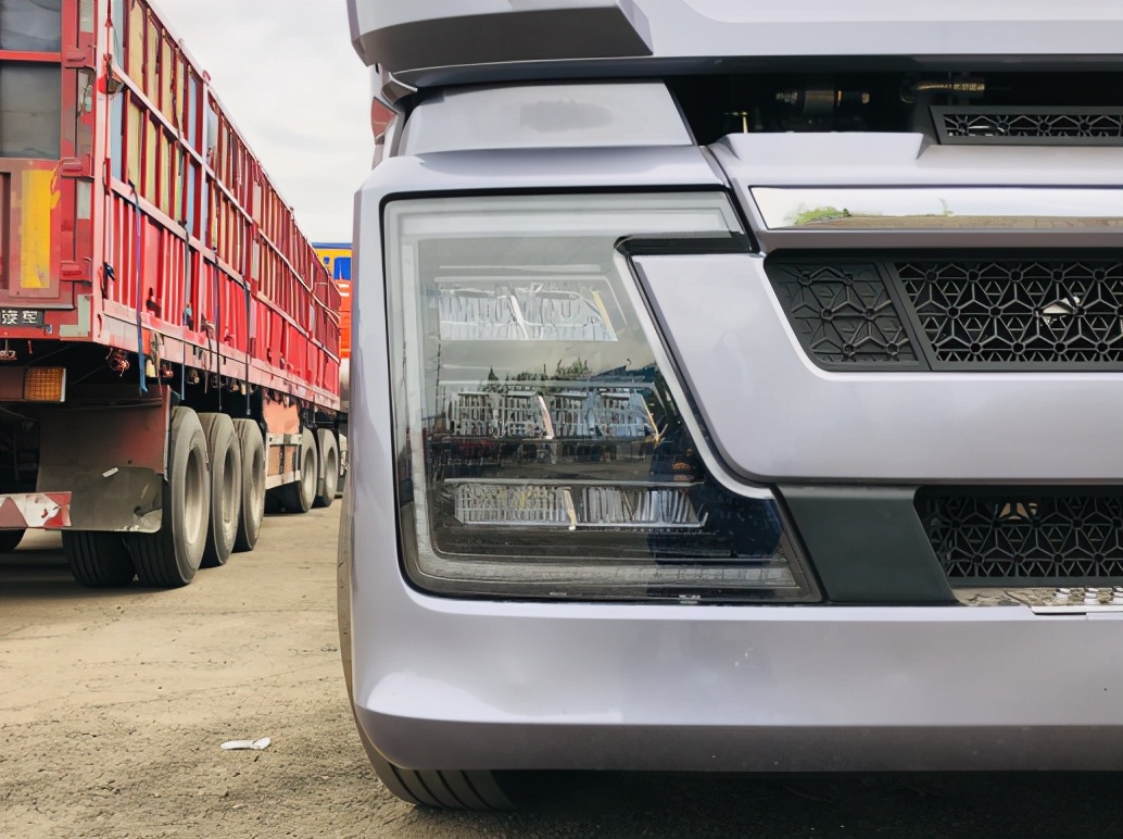 重汽豪沃HOWOTH7牵引车,重汽amt第七代16挡完整操作