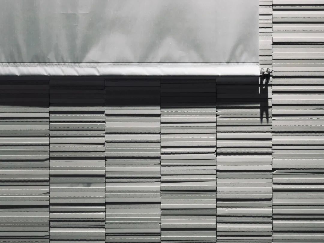 冠珠陶瓷新logo,冠珠背面logo印上去的