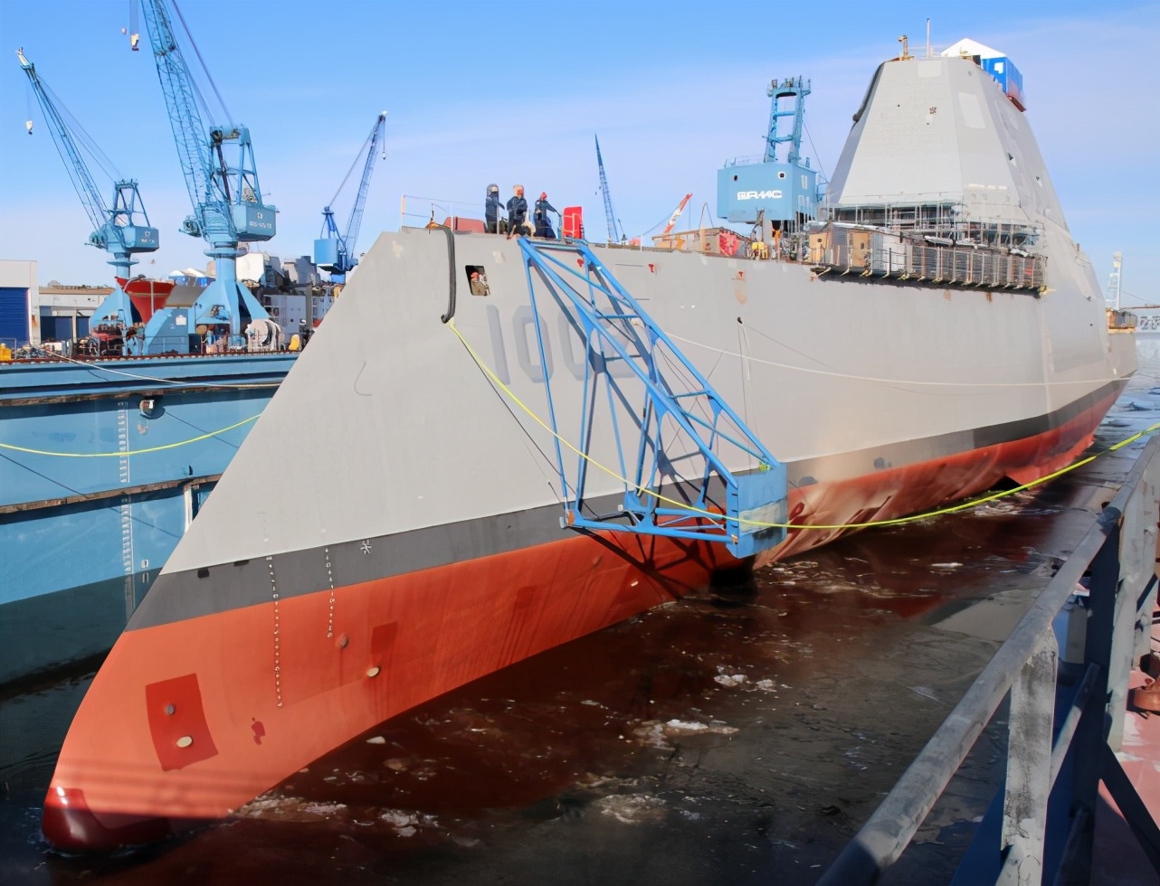 电磁炮高超音速导弹,美军电磁轨道炮试射