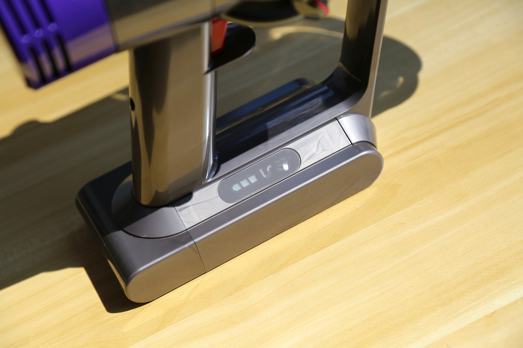 戴森v10吸尘器问题,戴森v10吸尘桶难以推开