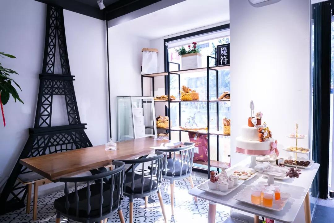 ins风极简面包店,一家很ins风的面包店