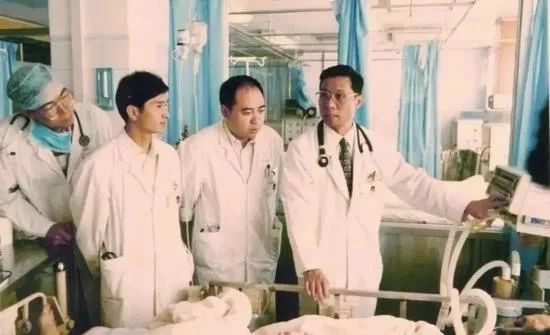 钟南山100字介绍,钟南山介绍100字左右