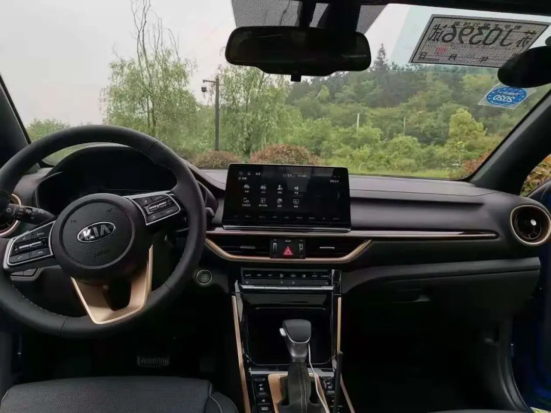 起亚k32021款改款1.5lcvt时尚版,东风悦达起亚k3是前驱还是后驱