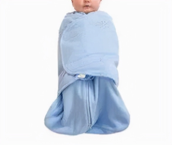 怎么给孩子穿适合的睡袋睡觉,给娃用睡袋还要穿球衣吗