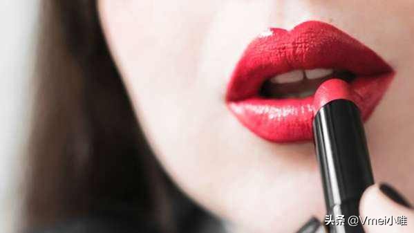 大牌口红过期了还可以用吗,快过期的口红有什么用