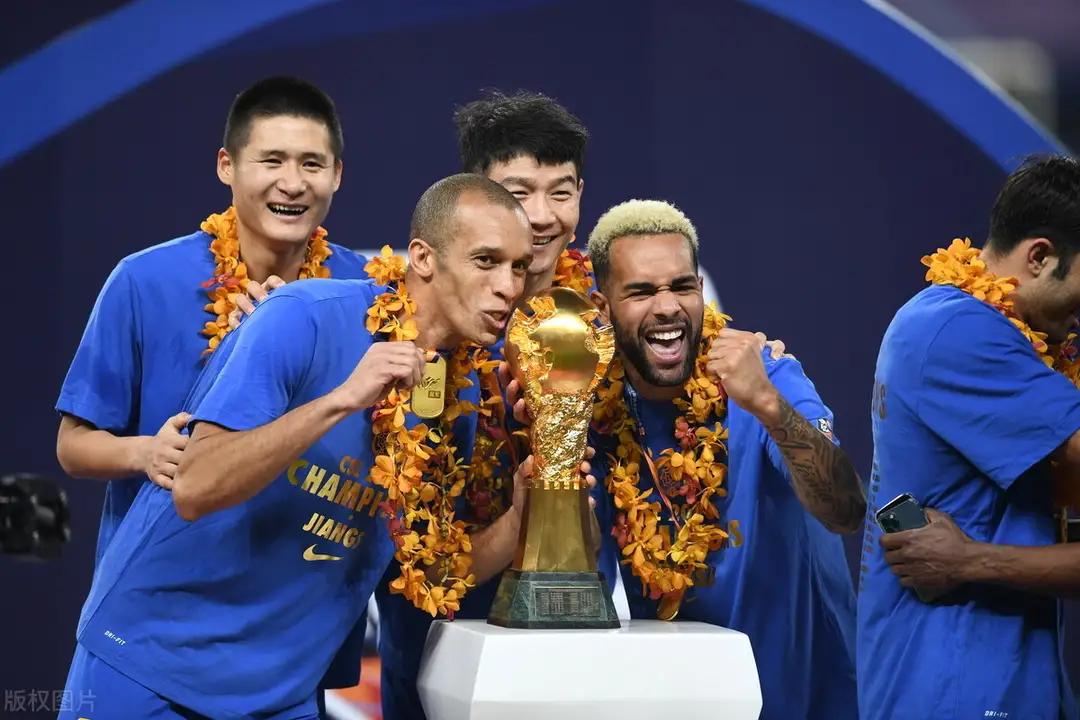 苏宁胜恒大首夺中超冠军视频,蓝色战魂勇狮称雄