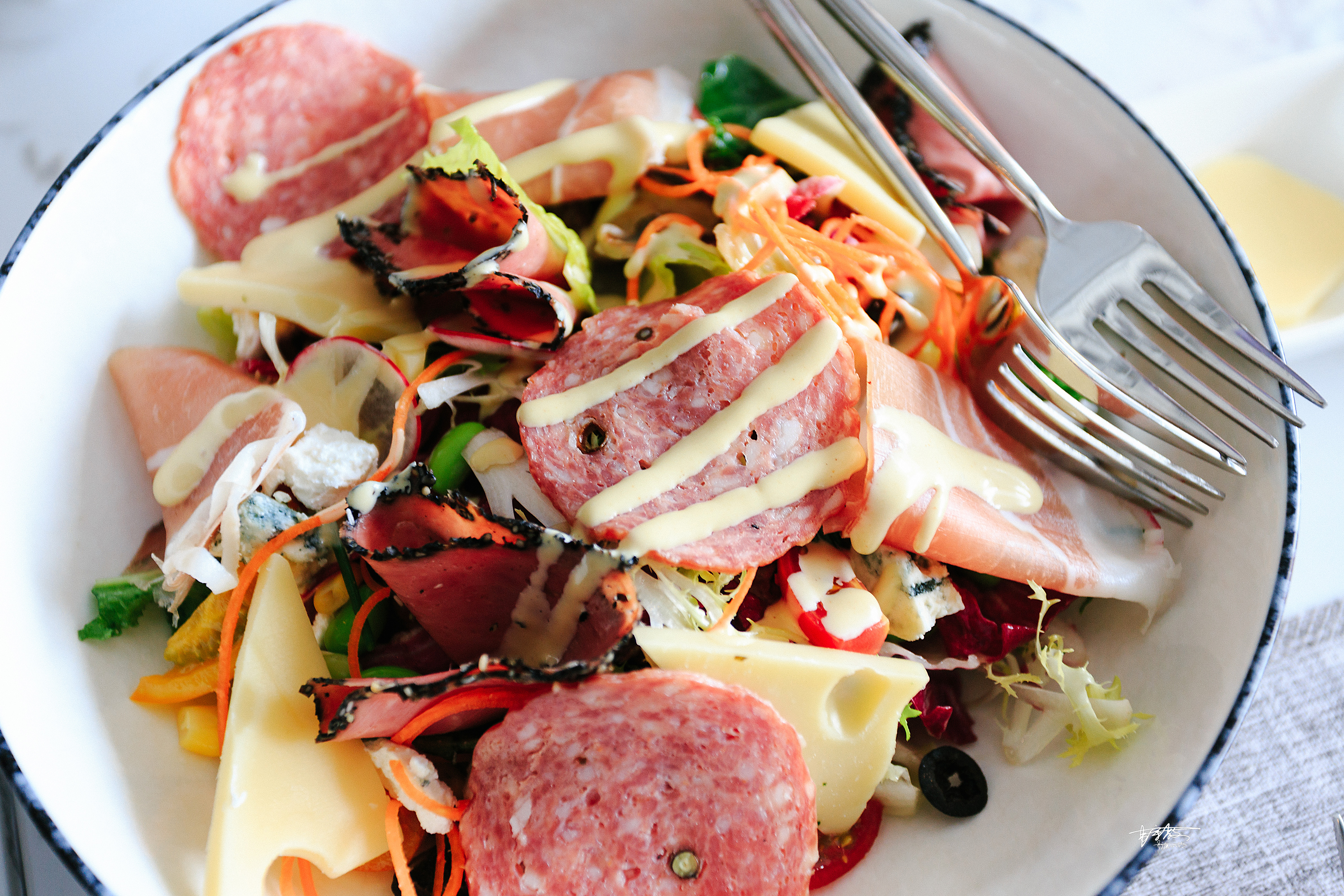 有一种美食叫相见恨晚，西单藏着一家闹中取静的美味西餐厅