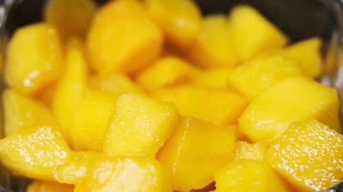 「吃芒果治愈不开心」带有阳光味道的芒果，你怎么能错过