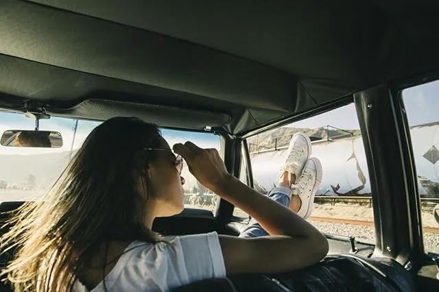 万金油百搭的鞋子,搭配比较好的小白鞋