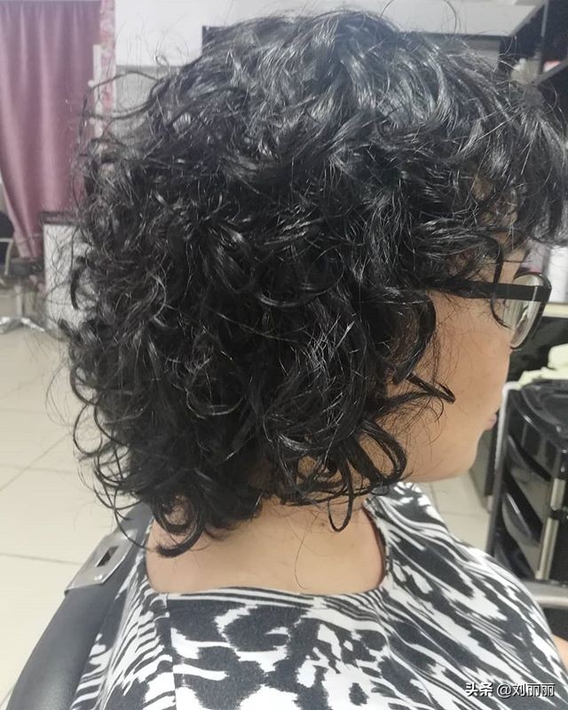 发量少细软适合什么发型有美人尖,蓬松的细软发质适合什么发型