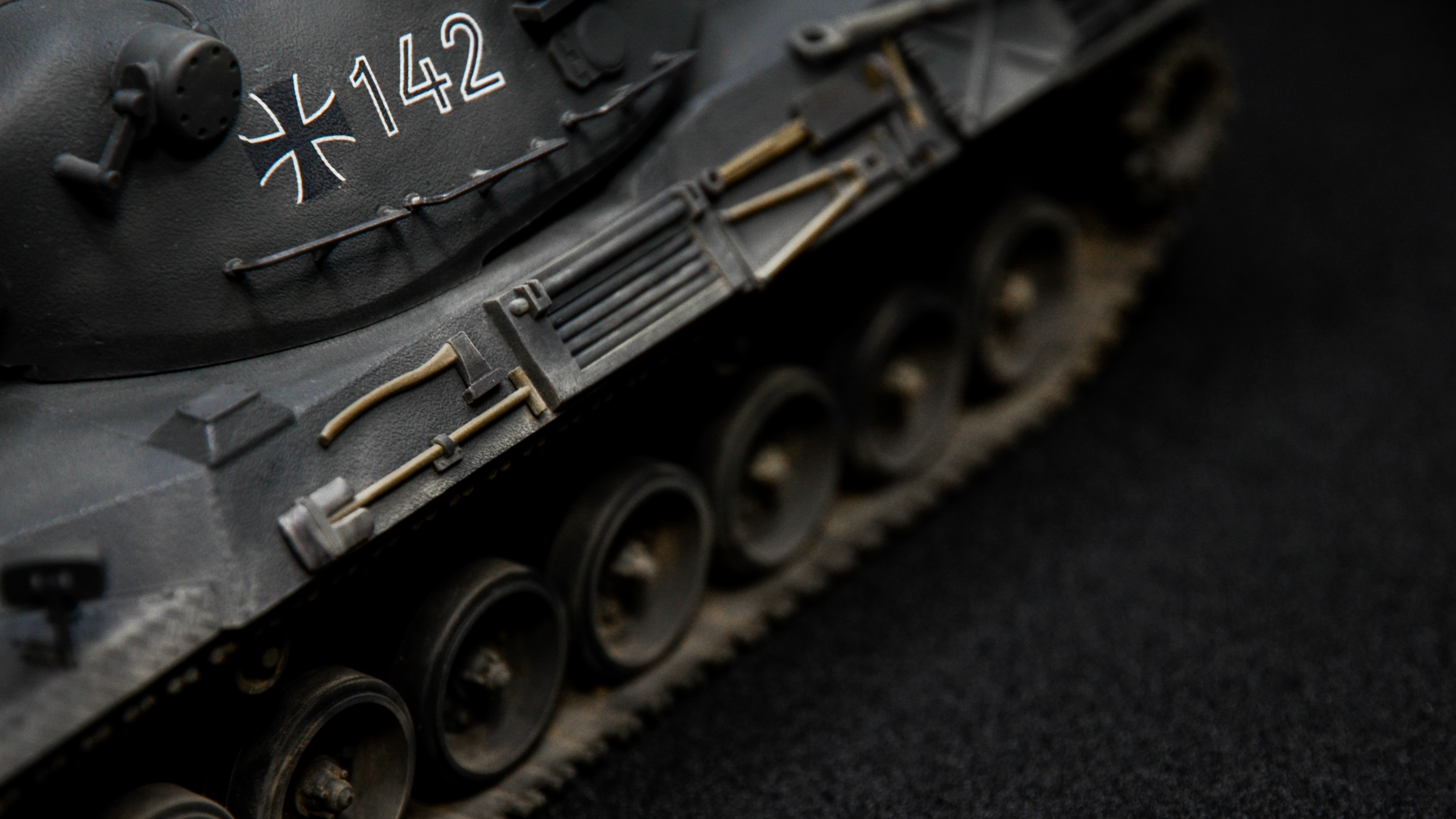 虎王式重型坦克模型制作,虎王坦克全内构模型制作视频