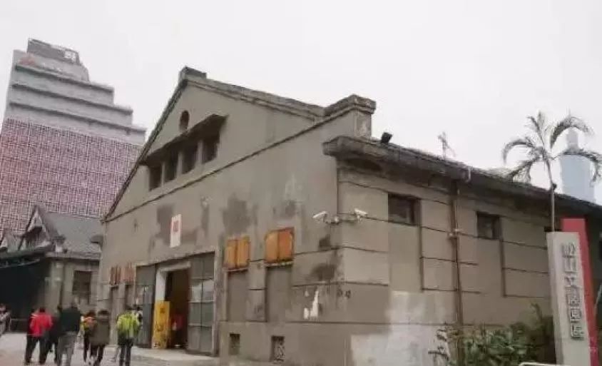 *子烟电**颠覆下，老卷烟厂路在何方